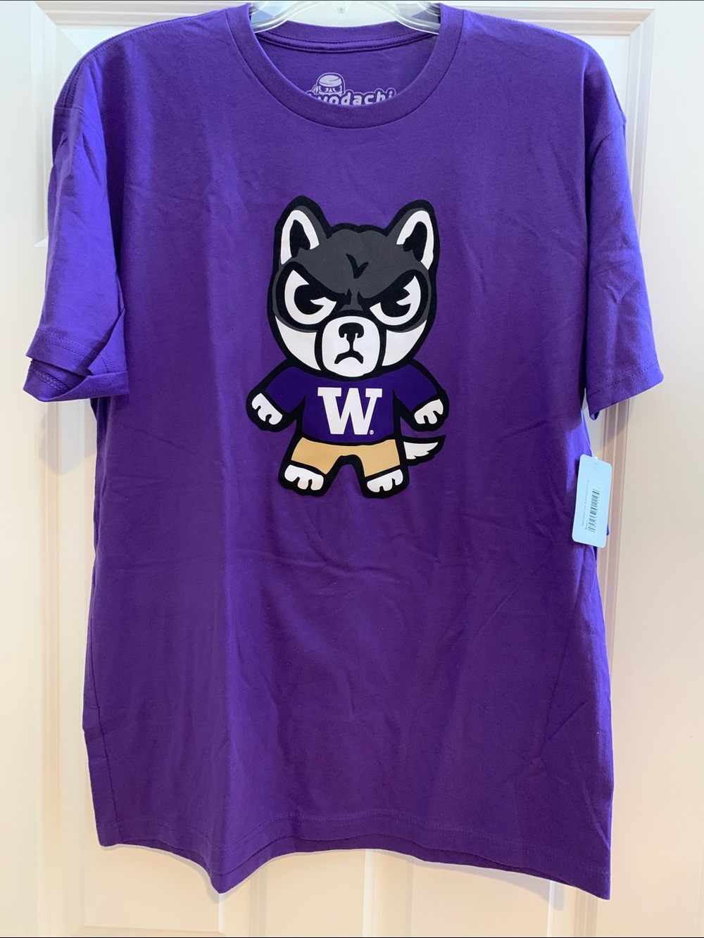 NWT Tokyodachi Washington Huskies T-Shirt